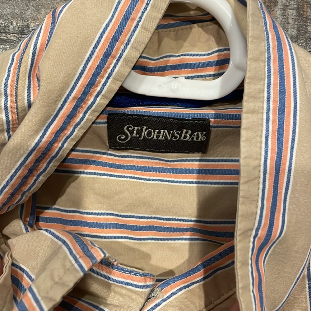 Nice button down - Picture 2 of 2